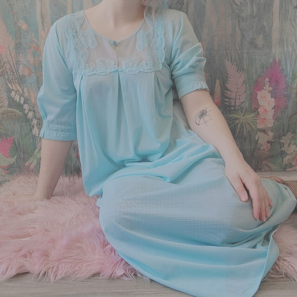 𝙲𝚕𝚘𝚜𝚎𝚝 𝙱𝚘𝚘𝚔𝚖𝚊𝚛𝚔 𝙴𝚝𝚑𝚎𝚛𝚎𝚊𝚕 𝚅𝚒𝚗𝚝𝚊𝚐𝚎 - Picture 12 of 15